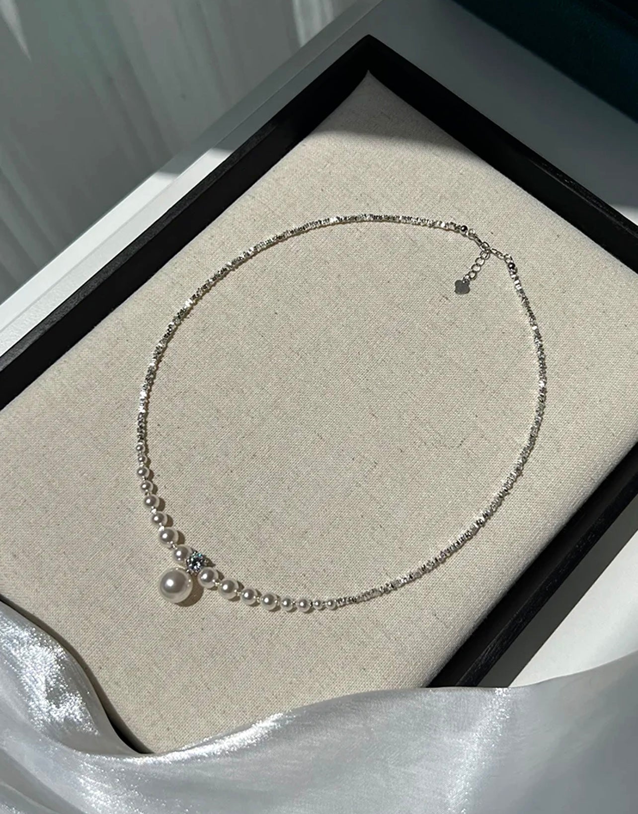 S925 Silver Crushed Silver Gradient Pearl Collar Necklace| White/Grey