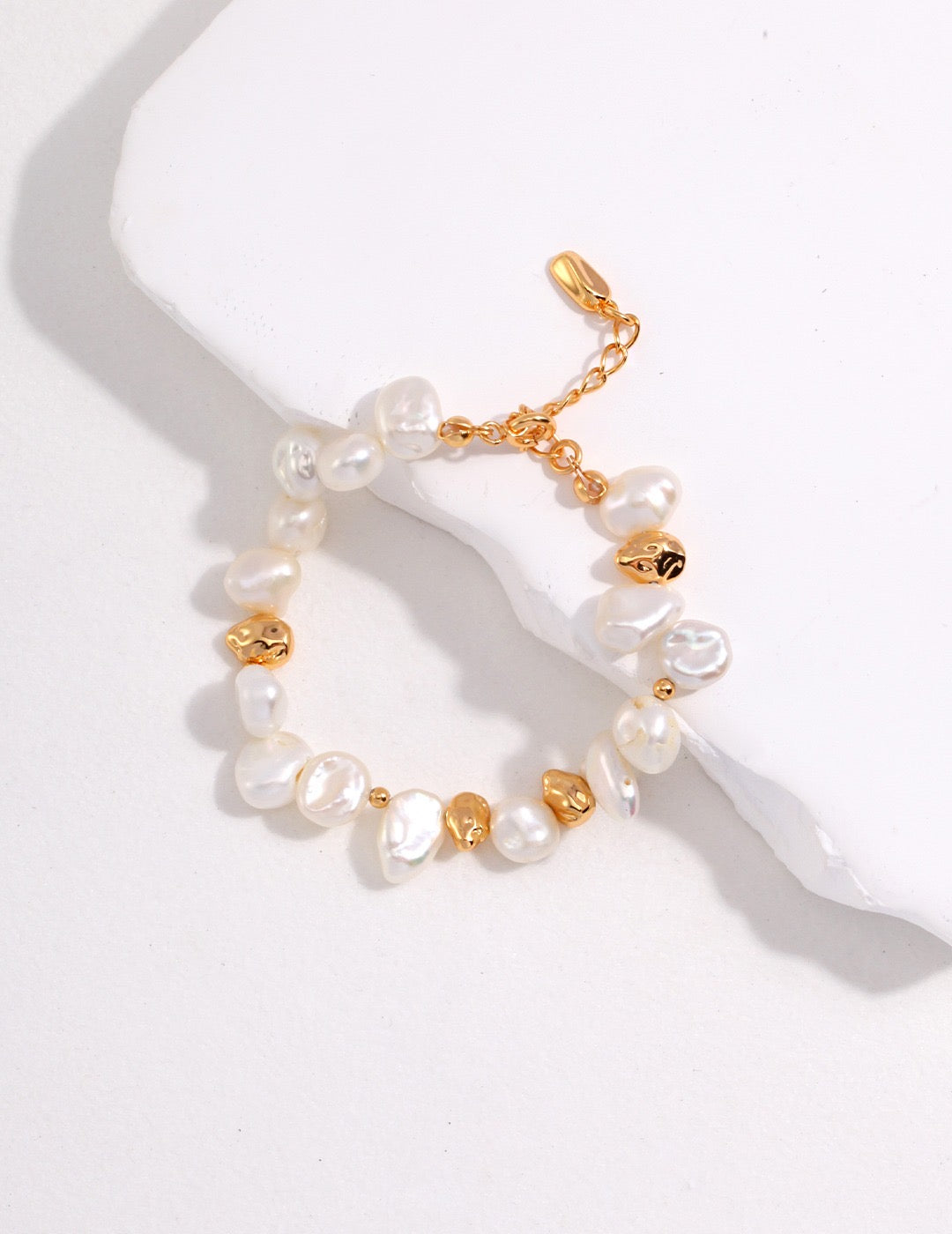 S925 Silver Natural Pearl Design  Bracelet - Vintage Gold