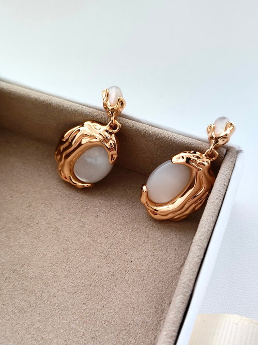 Pure silver mother-of-pearl earrings